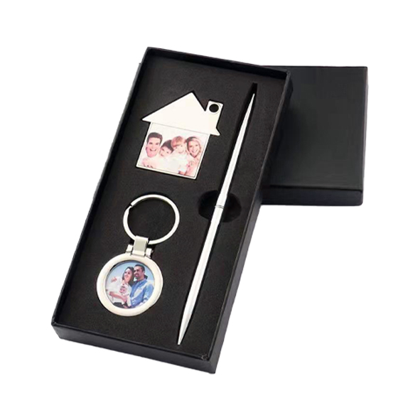 סט מהודר הכולל עט + מעמד+ מחזיק מפתחות 