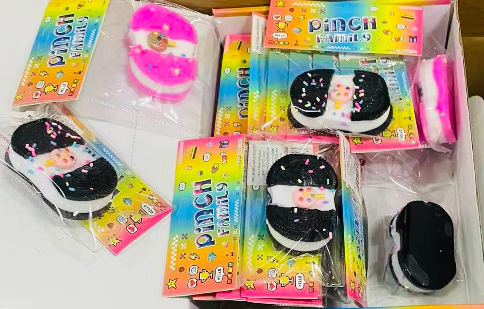 סקוויזי דגם עוגיות אוראו שבורות0264/384/1-16