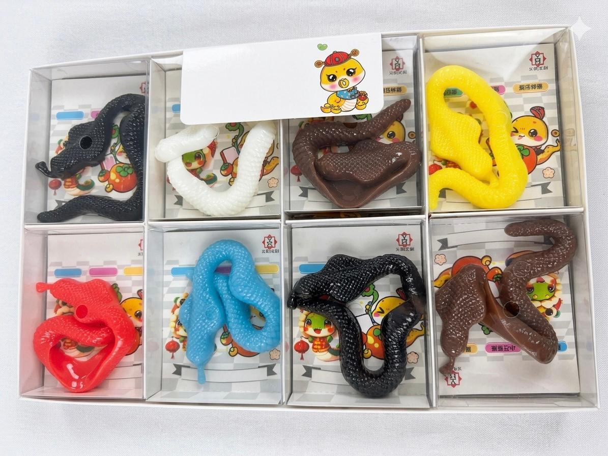 סקוויזי מושימושי  נחשים בצבעים3212/576/1-24