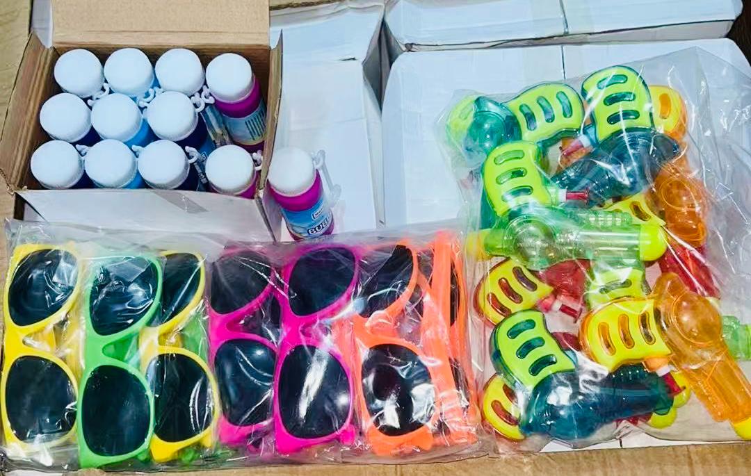 ערכת קיץ (36יח) אקדח מים+בועות+משקפי שמש3099/8