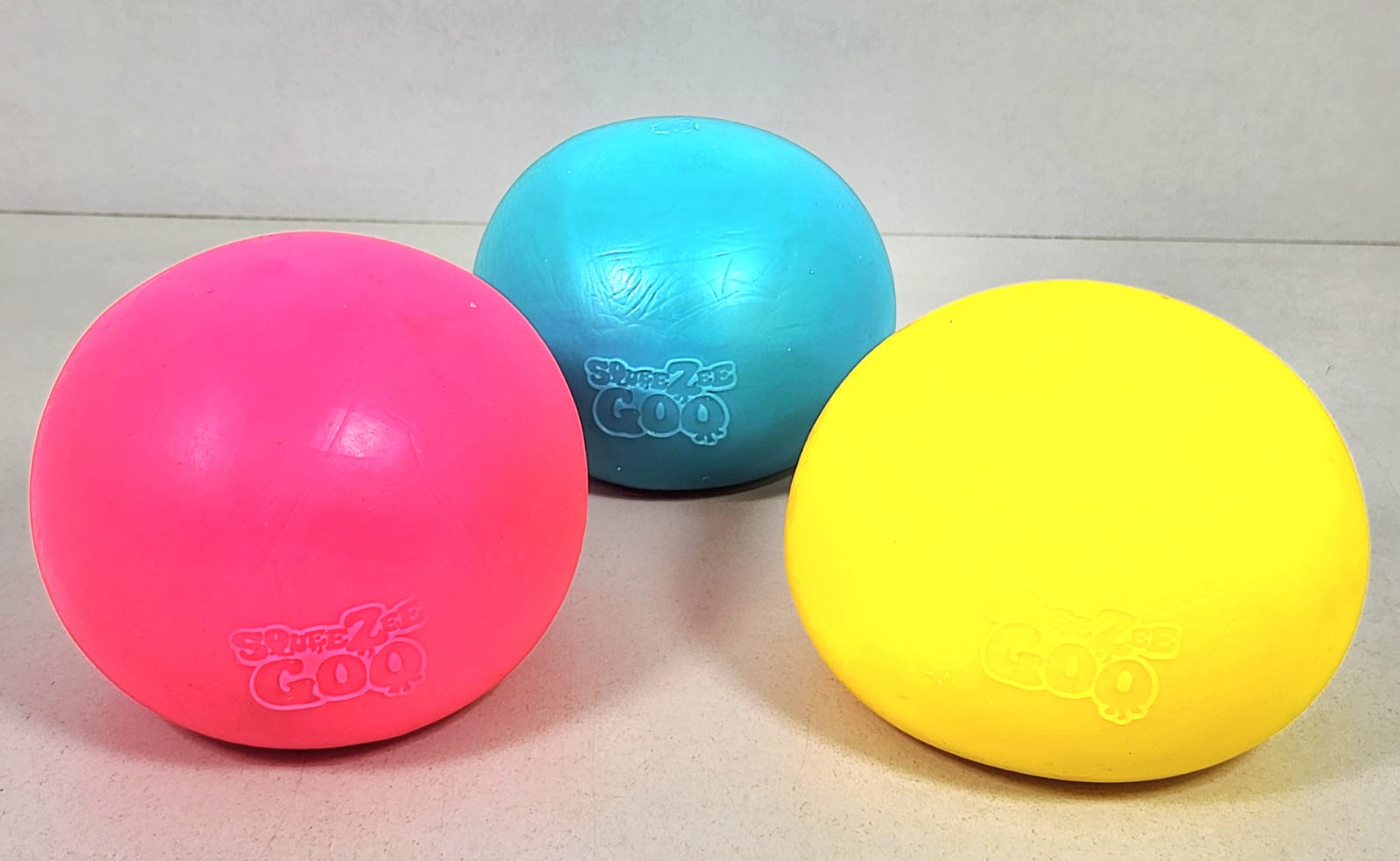 *סקוויזי כדורים (100ממ) גדול צבעים2970/100