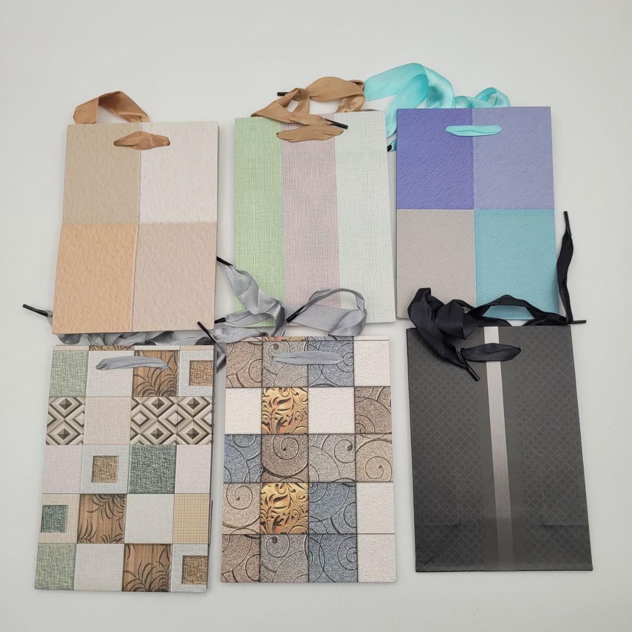 שקית קרטון דגם 007 מידה 12*17