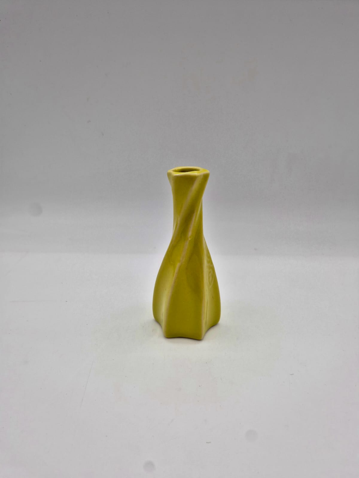 אֲגַרטֵל חרסינה דגם 214 (5בקרטון)