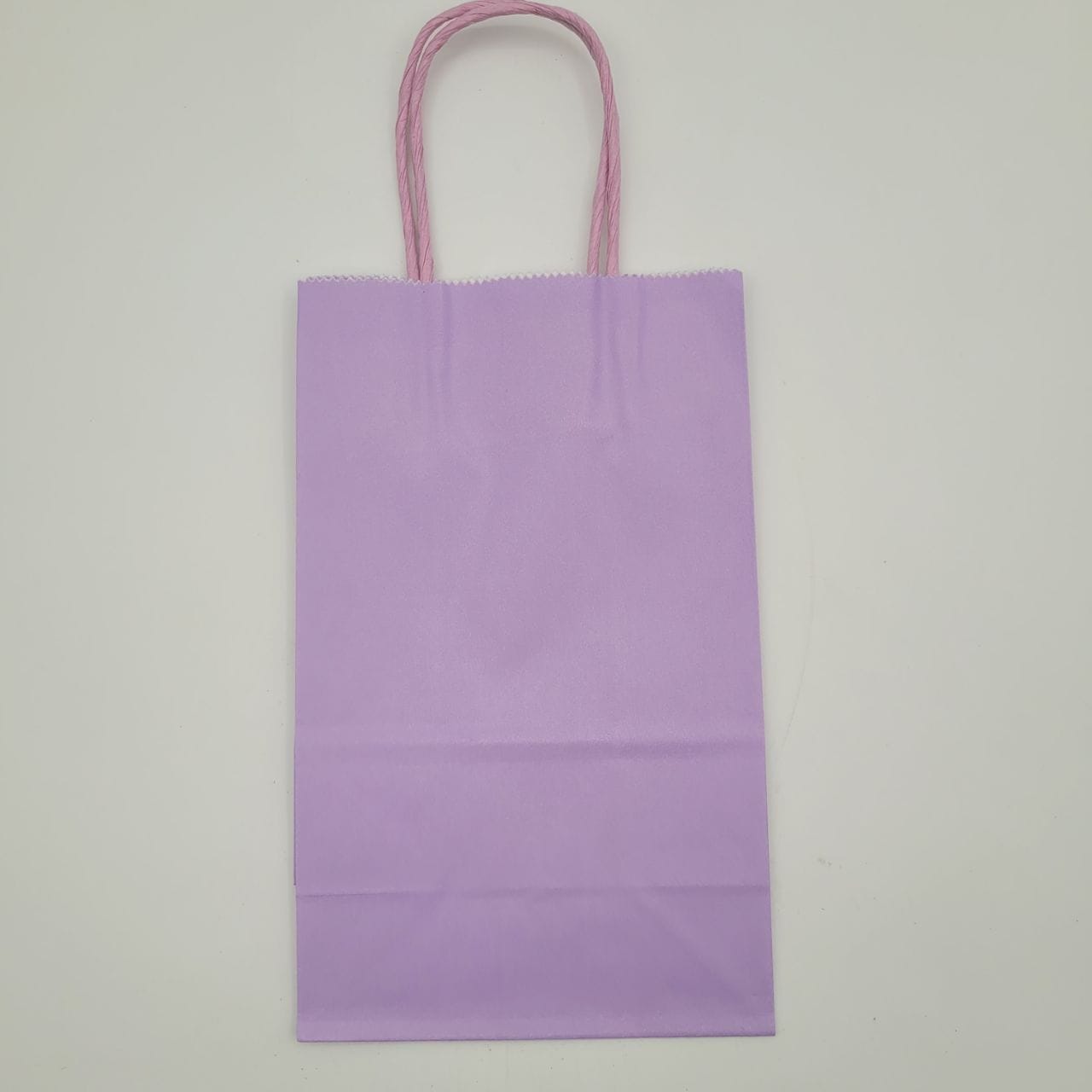 שקית נייר דגם 001 סגול בהיר מידה 13*21.5