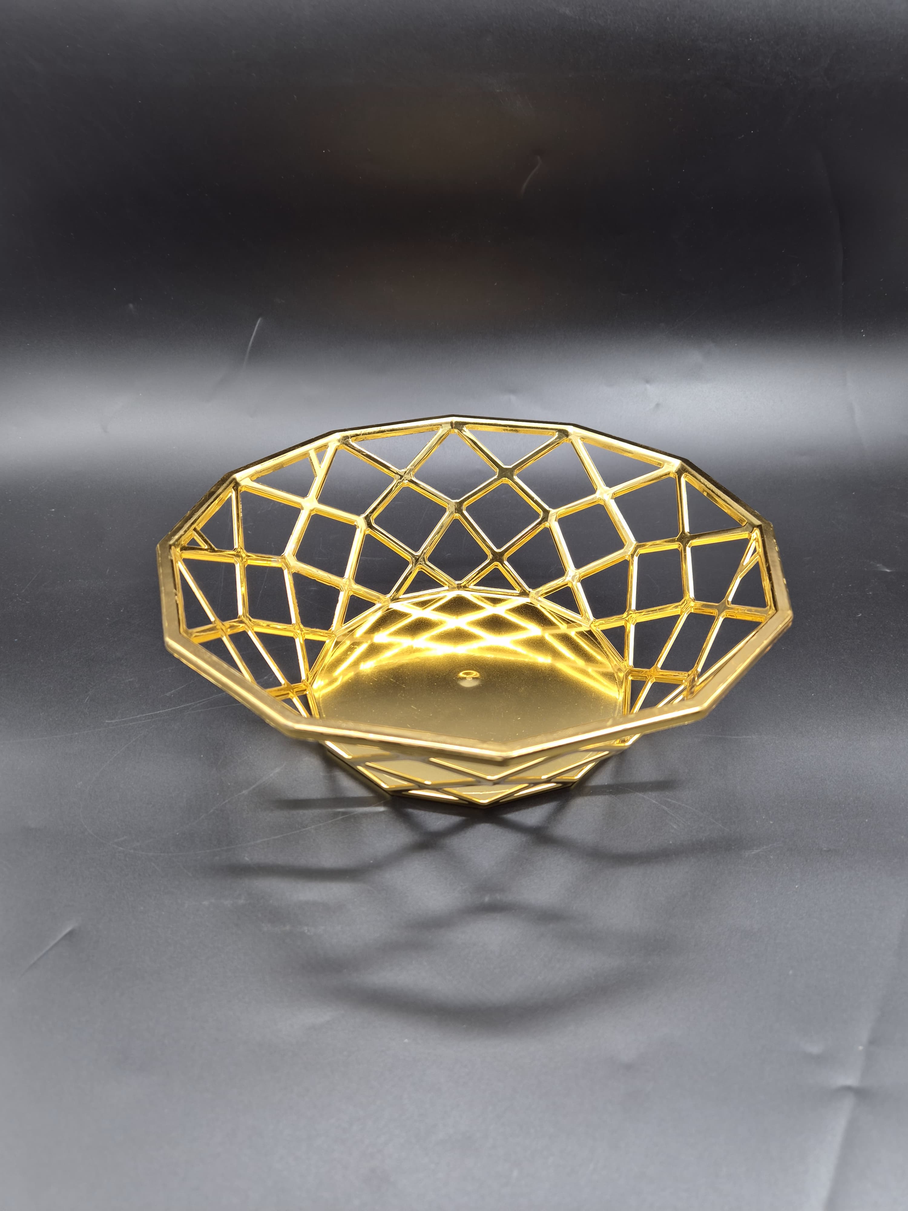 סלסלה מעוינים זהב 