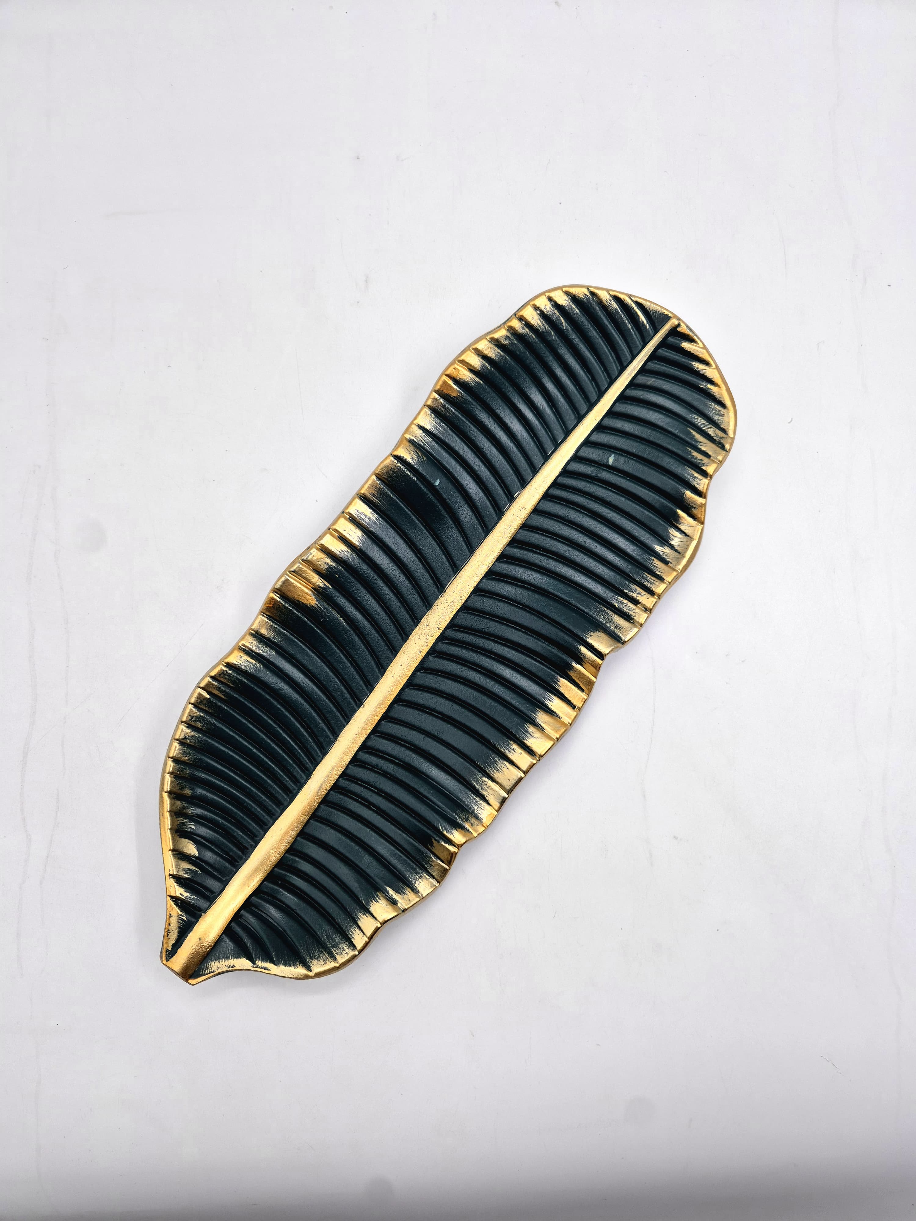 מגש דקורטיבי דגם עלה ארוך זהב טורקיז