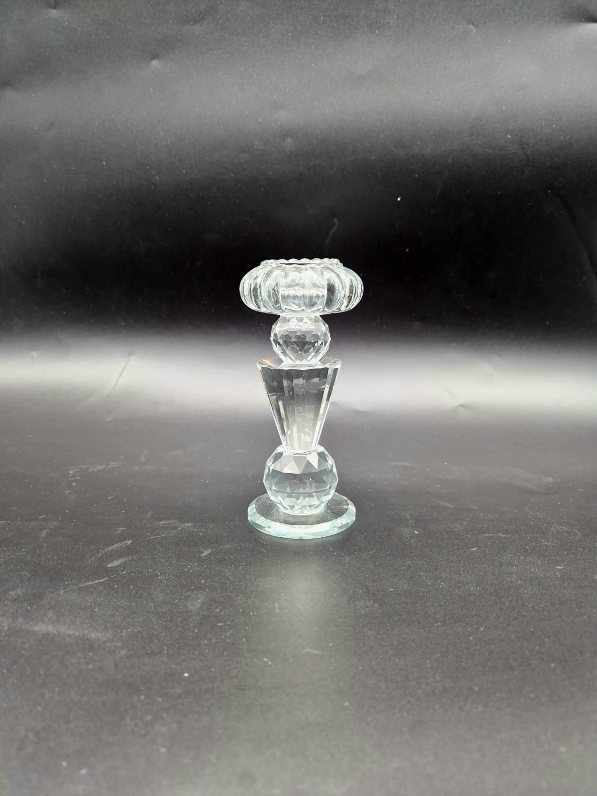 פמוט זכוכית דגם 5 (60בקרטון)