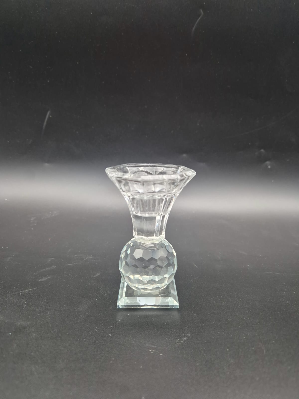 פמוט זכוכית דגם 15 (112בקרטון)