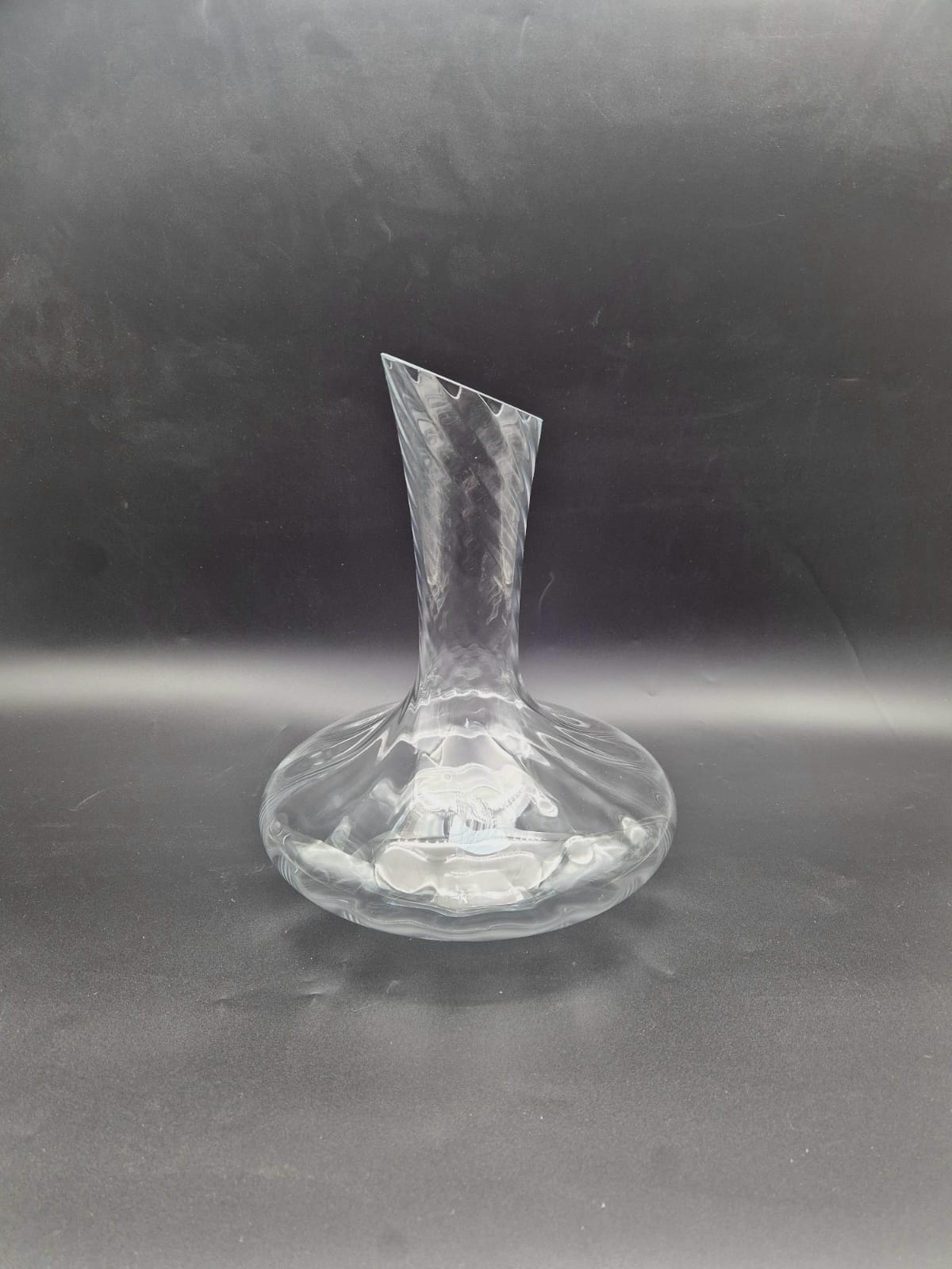 דקנטר ליין זכוכית 1.5 ליטר (8בקרטון)