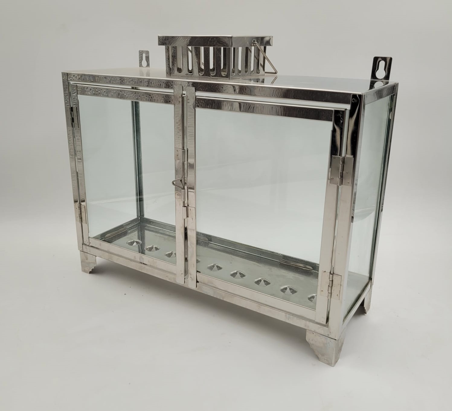 בית חנוכיה בינוני נירוסטה (4 בקר')