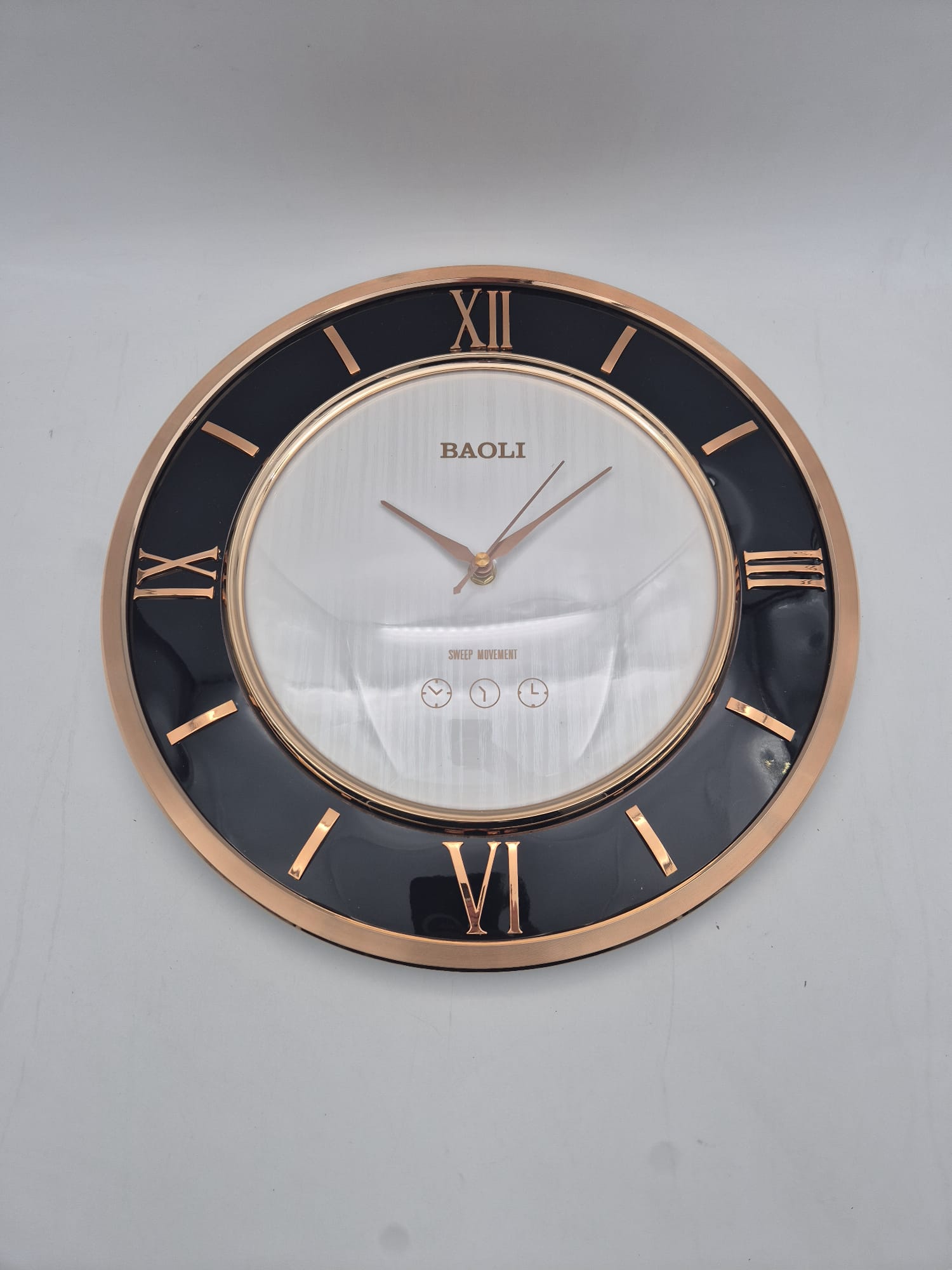 שעון קיר דגם 5 קוטר 36 ס"מ(10בקרטון)