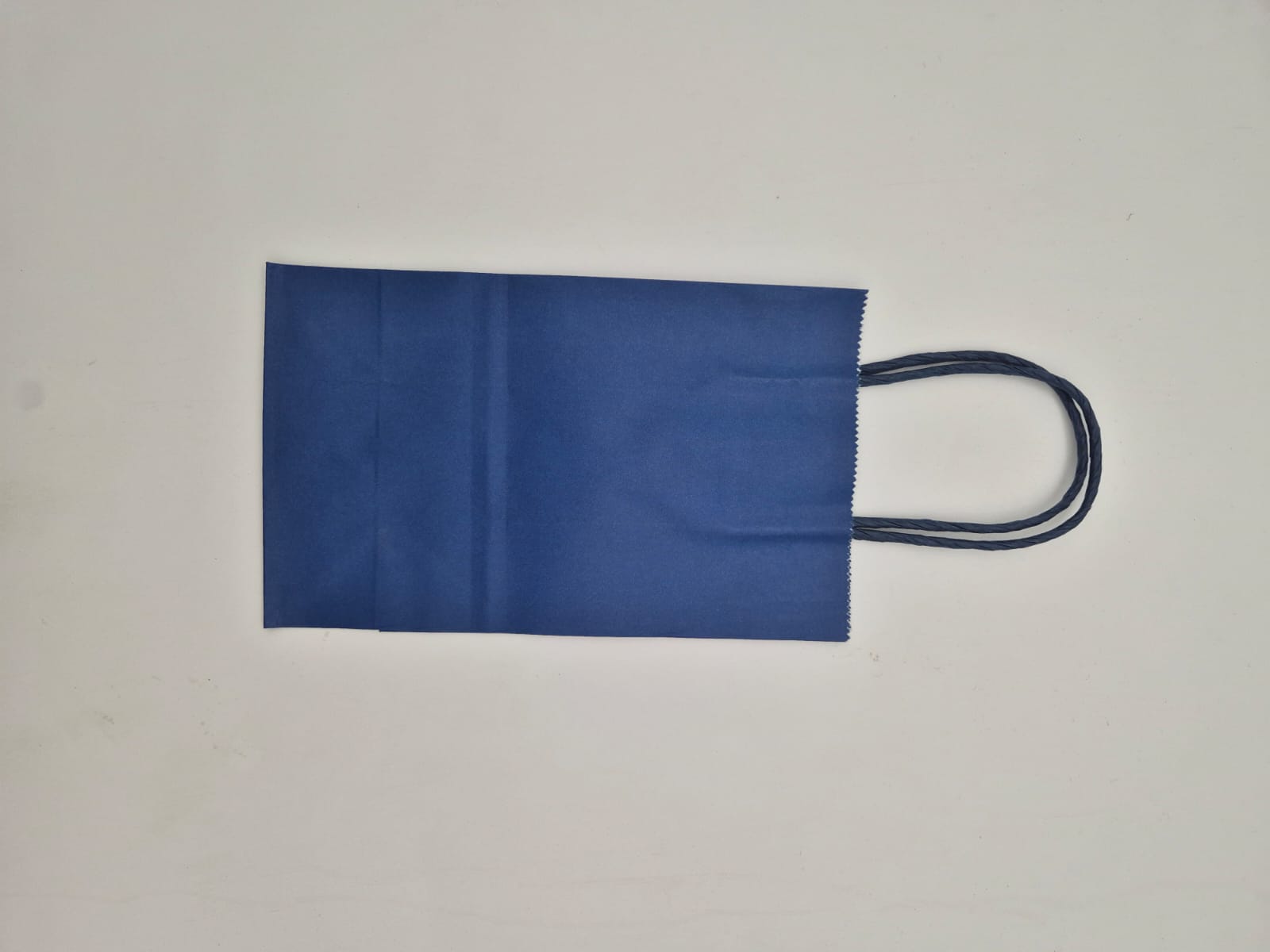 שקית נייר דגם 001 כחול מידה 13*21.5