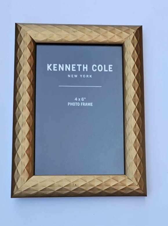 מסגרת לתמונה 10/15 fr19kc (24 בקר')