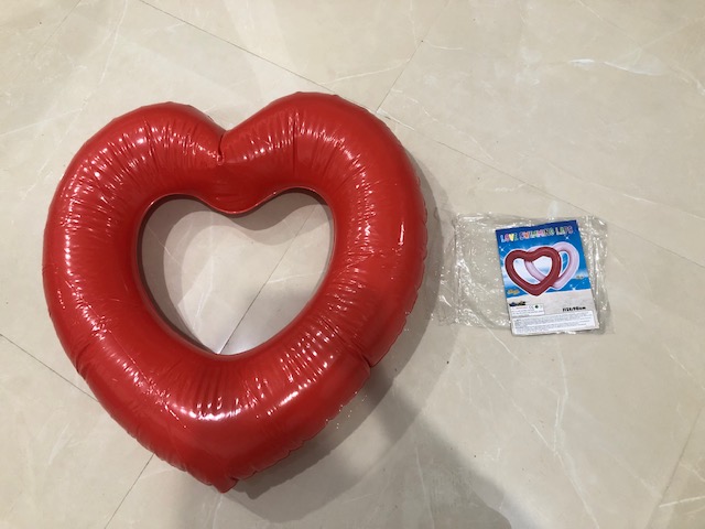מתנפח - גלגל בצורת לב 90 ס"מ צבע אדום
