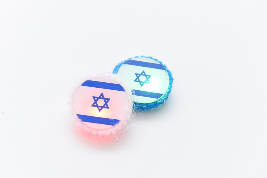 א עצמאות - סיכה דגל ישראל עגולה אור