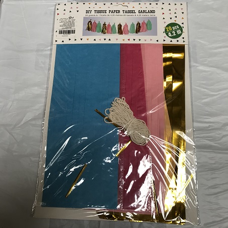 שרשרת פונפונים 4.2 צבע זהב ורוד בהיר בורדו כחול