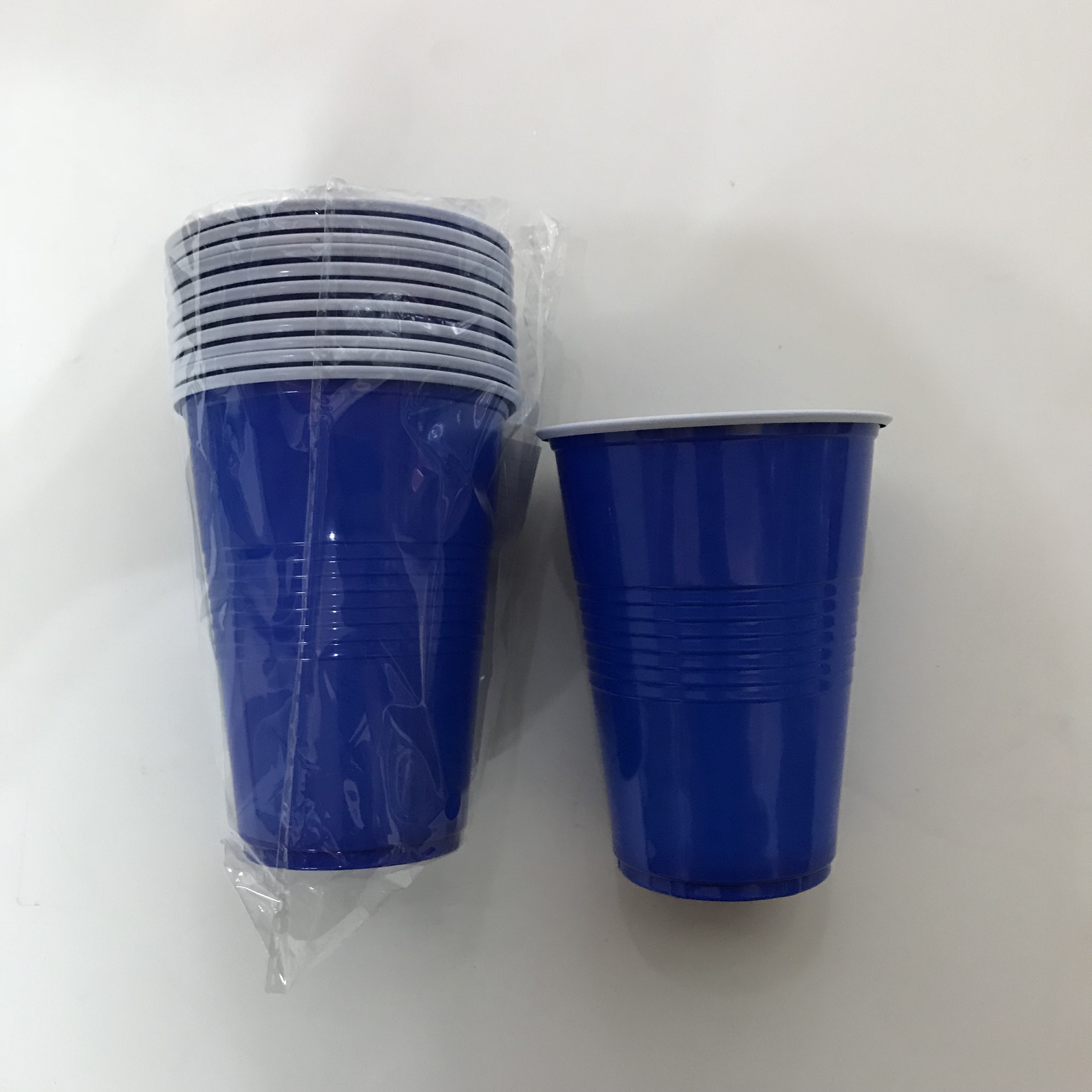 כוסות פלסטיק גדולות 12 יח במארז צבע כחול