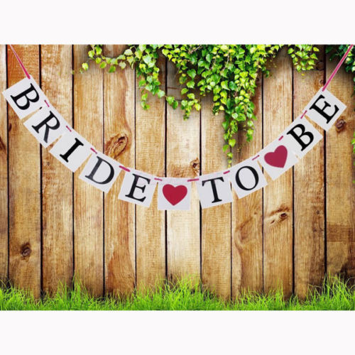 שרשרת אותיות bride to be לבן קרטון