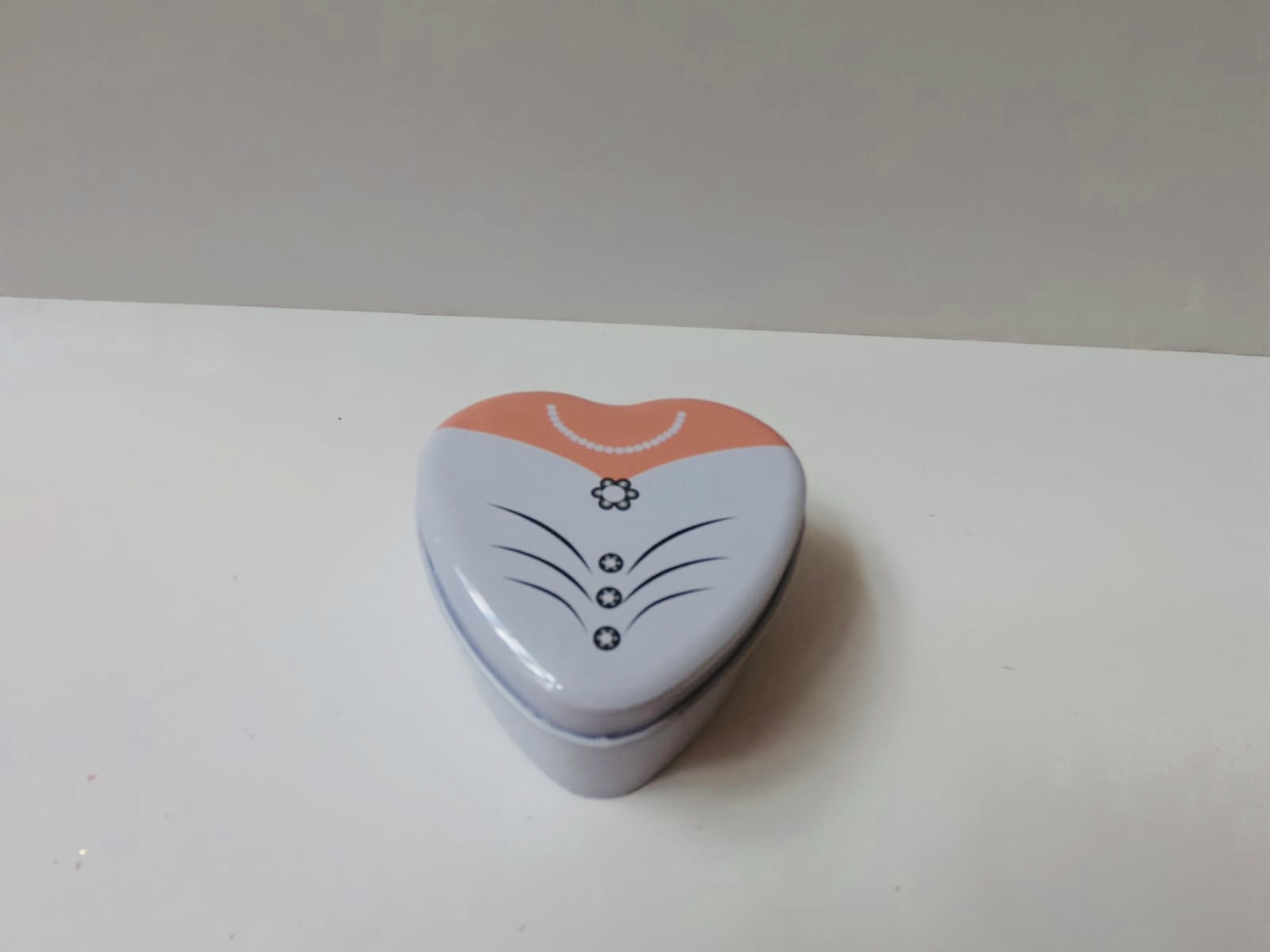 קופסא כלה לב פח למילוי מתנות לאורחים